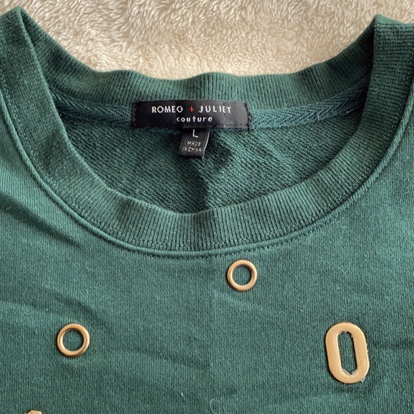 Sweater - Picture 3 of 3